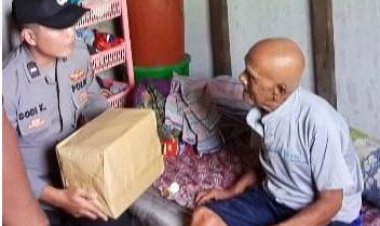 Polsek Bulang Salurkan Bantuan Sembako Kepada Masyarakat Yang Terkena Dampak Penyesuaian BBM