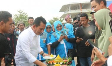 Gubernur Kepri Sapa Warga Kendal di Batam saat Acara peringatan 30 Tahun IKBK