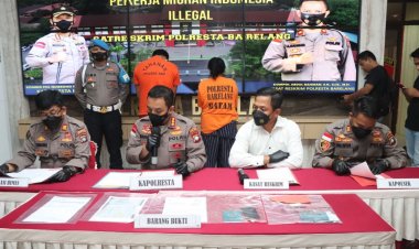 Kapolresta Barelang Gelar Konferensi Pers Ungkap Pelaku PMI Ilegal Tujuan Malaysia