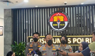 Kerahkan Tim DVI, Polri Gerak Cepat Berikan Pertolongan Korban Kerusuhan Laga Arema Vs Persebaya