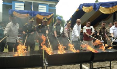 Gempur Rokok dan Mikol Ilegal, Bea Cukai Batam Musnahkan Barang Ilegal Senilai Rp10,01 Miliar