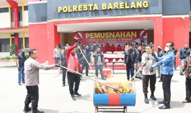 Polresta Barelang Musnahkan Narkotika Jenis Kokain, Daun Ganja dan Ekstasi Senilai 40 Milyar