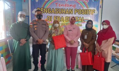 Kapolsek Belakang Padang Dampingi Ketua Bhayangkari Cabang Kota Barelang Hadiri Seminar Parenting