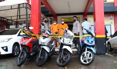 Kapolsek Batu Ampar Gelar Konferensi Pers Ungkap Pelaku 4 Curanmor, 2 Pelaku Anak di Bawah Umur