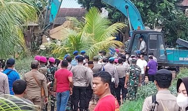 Polsek Batu Aji Beri Pengamanan Penertiban Lahan Milik PT. Angkasa Pura Sanjaya