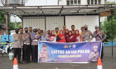 Satlantas Polresta Barelang Lakukan Inovasi "Satpas Antar Pulau" di Pulau Belakang Padang