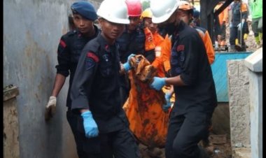 Hujan rintik sejak pagi tak halangi evakuasi 5 korban gempa Cianjur