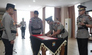Kapolda Kepri Pimpin Sertijab Irwasda Kapolres Karimun,Kapolres Bintan Dan Kapolres Natuna