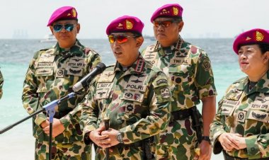 Kapolri Disematkan Jadi Warga Kehormatan Marinir, Sinergitas TNI-Polri Makin Kokoh