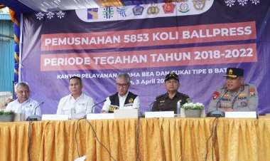 Kapolda Kepri Ikuti Pemusnahan Barang Bekas Impor Ilegal Senilai Rp 17,4 Miliar