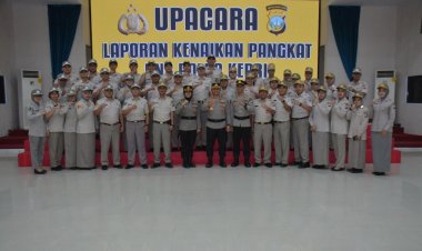 Karo SDM Polda Kepri Pimpin Upacara Kenaikan Pangkat 45 Personel PNS Polri Polda Kepri