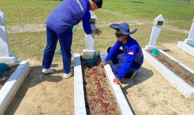 Jelang Peringatan HUT TNI AU ke-77, Lanud Hang Nadim Membersihkan Lingkungan TMP Pusara Bhakti Bulan Gebang