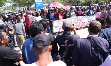 Kapolres Karimun Pimpin Pengamanan Unjuk Rasa Di PT. Saipem Karimun Yard