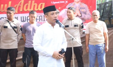 Kapolresta Barelang Laksanakan Shalat Idul Adha 1444 H / 2023 M dan Pemotongan Hewan Qurban di Polresta Barelang