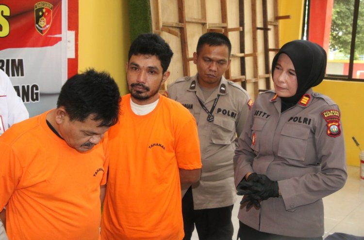 Kapolsek Batam Kota Gelar Konferensi Pers Ungkap Pelaku Curat Ganjal ATM