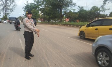 Personil Polsek Batu Ampar Berhasil Ciptakan Kelancaran dan Keamanan di Wilayah Kecamatan Batu Ampar Melalui Kegiatan Strong Point
