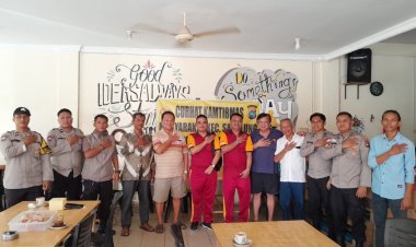Kegiatan Jumat Curhat Kamtibmas Berjalan Sukses di Ruko Mitra Center Kel. Sungai Langkai Kec. Sagulung - Kota Batam
