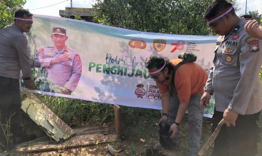 Polsek Bengkong Rayakan HUT RI-78 dengan Penanaman 100 Pohon di Wilayah Bengkong