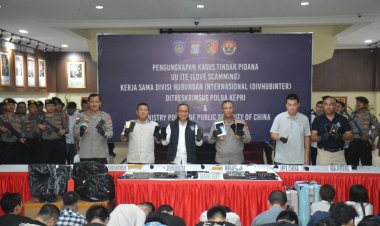 POLDA KEPRI BERHASIL MENGAMANKAN 88 TERSANGKA LOVE SCAMS WNA TIONGKOK
