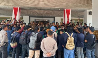 Aliansi Mahasiswa Kota Batam Sampaikan Aspirasi di DPRD dan Kota Batam, Terkait Investasi di Pulau Rempang