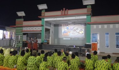 Nobar Film Religi untuk Memahami Akhlak Rasulullah di TPQ Sirajul Qulub Batam