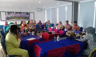 Kapolsek Sekupang bersama Bhabinkamtibmas Polsek Sekupang menghadiri acara Akreditasi Puskesmas Sei Harapan