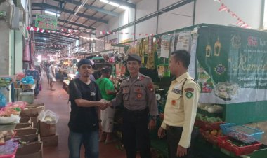 Berikan rasa aman, Polsek Sekupang patroli Dialogis di Pasar Tiban Center