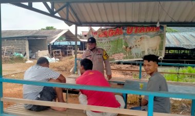 Bhabinkamtibmas Tanjung Riau Sambang warga perumahan, sampaikan pesan Kamtibmas