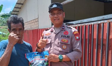 Polsek Sekupang kembali bagikan beras kepada warga di Kecamatan Sekupang