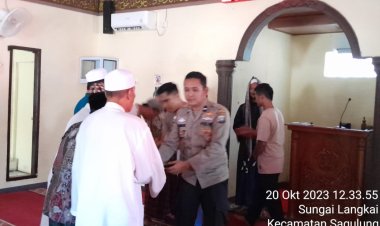 Kegiatan Sholat Jumat Berjamaah Personil Polsek Sagulung di Masjid-Masjid Wilayah Hukum Polsek Sagulung