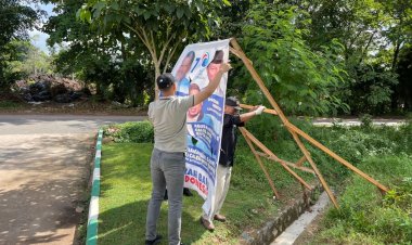 Polresta Barelang Laksanakan Pengamanan Kegiatan Penertiban Alat Peraga Sosialisasi Yang Melanggar Ketentuan Peraturan Komisi Pemilihan Umum