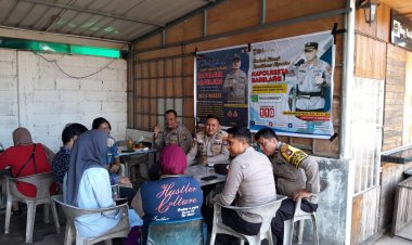 KEGIATAN JUMAT CURHAT KAMTIBMAS POLSEK SAGULUNG BERSAMA WARGA PERTOKOAN MITRA CENTER KEL. SUNGAI LANGKAI KEC. SAGULUNG - KOTA BATAM