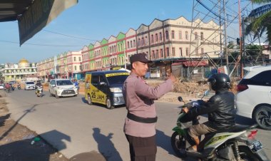 Polsek Bengkong Tempatkan Personilnya di Titik Rawan Macet