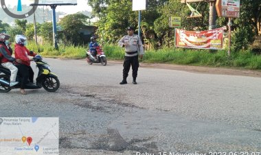 Piket Patroli Polsek Sei Beduk Lakukan Strong Point Pagi Hari Antisipasi Kemacetan