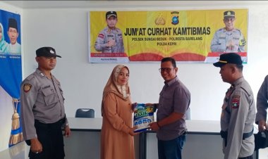 Giat Curhat Jum’at Kamtibmas & Pembagian Bansos Polsek Sei Beduk Bersama Masyarakat Mukakuning