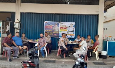 Jumat Curhat kepada warga Sagulung bertempat di warung Kopi SP Plaza Kelurahan Tembesi,