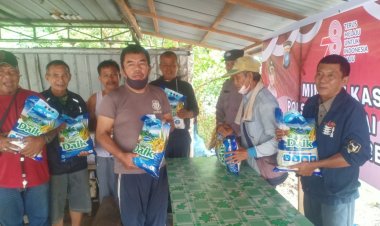 Polsek Sei Beduk Gelar Minggu Kasih dan Bansos di Simpang Bagan