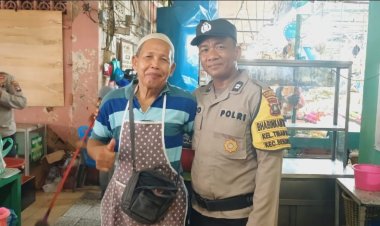 Bhabinkamtibmas Polsek Sekupang Himbau Jaga Kamtibmas kepada Pedagang di Pasar Ciptapuri Sekupang
