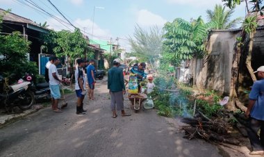 Budaya Gotong Royong Mewarnai Kebersihan di Taman Cipta Asri Tembesi Sagulung, Batam