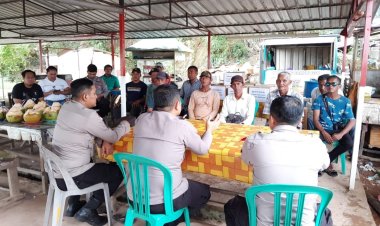 Kegiatan Jumat Curhat Kamtibmas Polsek Sagulung di Bawah Jembatan I Barelang