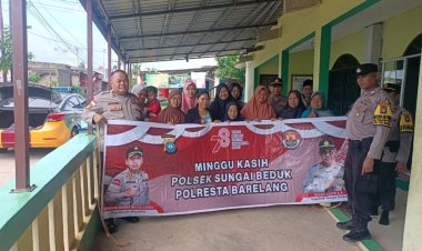 Polsek Sei Beduk Lakukan Minggu Kasih & Bansos Bersama Masyarakat Kavling Lama Sungai Daun Kel. Tanjung Piayu