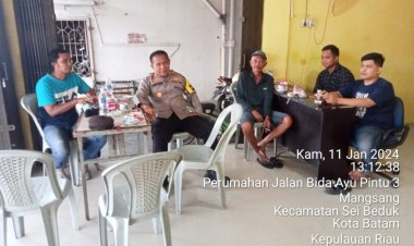 Kapolsek Sungai Beduk melaksanakan Sambang kepada para pedagang Pasar BTC