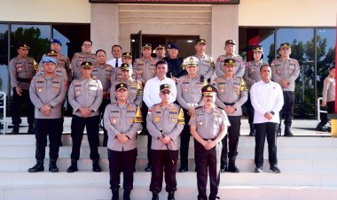 POLDA KEPRI GELAR UPACARA KENAIKAN PANGKAT PENGABDIAN DARI KOMBES POL MENJADI BRIGJEN POL JAKUB PRAJOGO, S.I.K., M.Si.