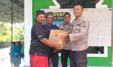Giat Jumat Berkah Polsek Sungai Beduk Bersama Jamaah Masjid Al Fajar Sungai Daun Kel. Tanjung Piayu