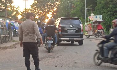 Personil Polsek Sungai Beduk Polresta Barelang Laksanakan Strong Point Pagi antisipasi kemacetan pada pagi hari