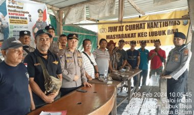 Polsek Lubuk Baja Melaksanakan jumat Curhat di komp orchid garden Kec. Lubuk Baja Kota Batam