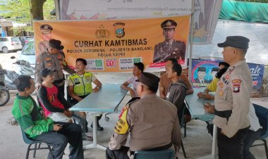 Laksanakan Jumat Curhat, Kanit Binmas Polsek Sekupang bersama Warga Tiban Kampung
