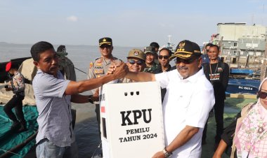 Polres Karimun Kawal Pendistribusian Kotak Suara