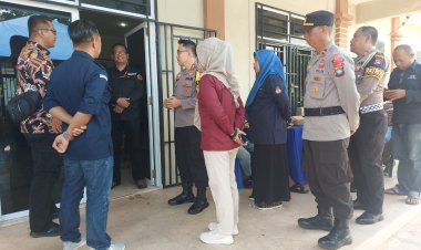 Kapolres Bintan Cek Langsung Kesiapan Personel Pengamanan Saat Pleno hasil Pemungutan Suara Pada Tingkat PPK