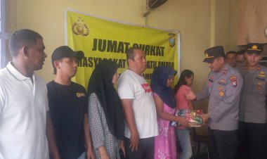 Kegiatan Jumat Curhat Polsek Batu Ampar berserta  Kelurahan Tanjung Sengkuang kec.Batu ampar